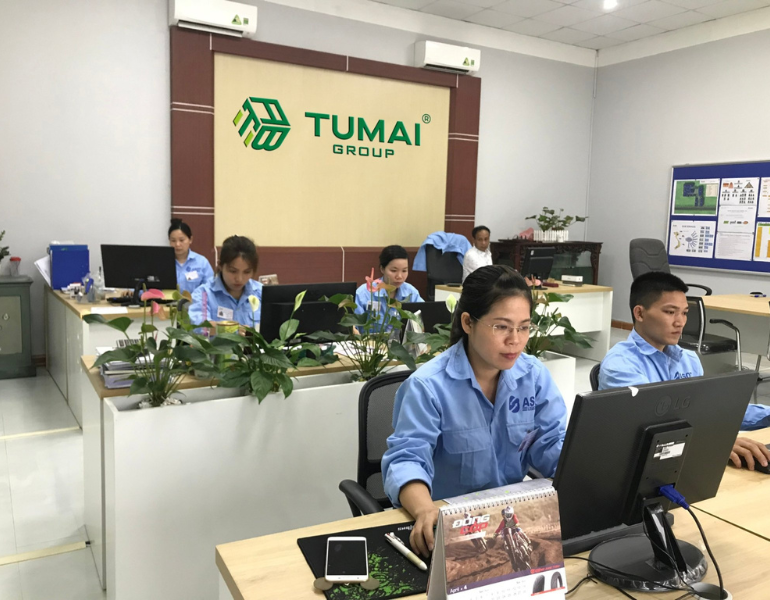 Đội ngũ nhân viên tận tâm, nhiệt huyết của Tú Mai Logistics
